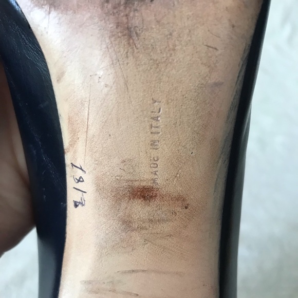 Ferragamo for Saks Fifth Avenue Navy Leather Embossed Pumps Sz Eu 42 US 10 B - Picture 15 of 16